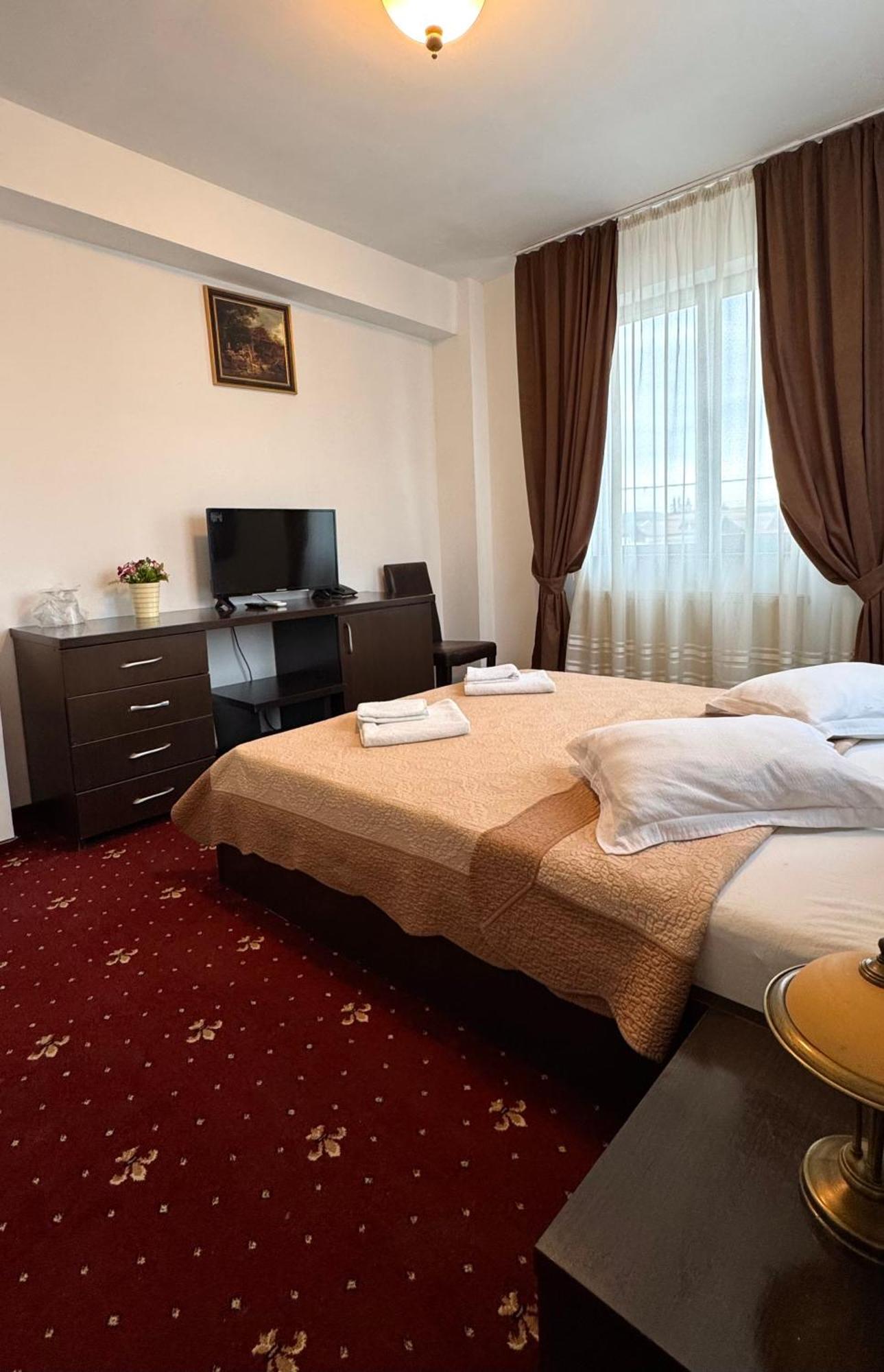 Hotel Sorelo Piteşti Eksteriør billede